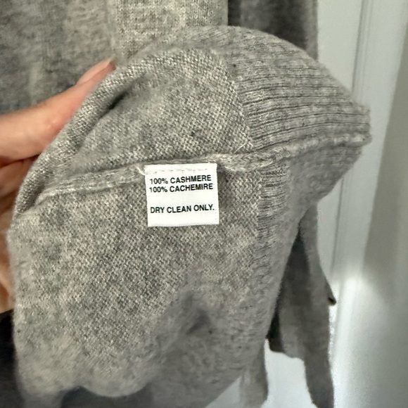 Saks Fifth Avenue - Heather Gray Cashmere Sweater - Size M - Picture 3 of 3
